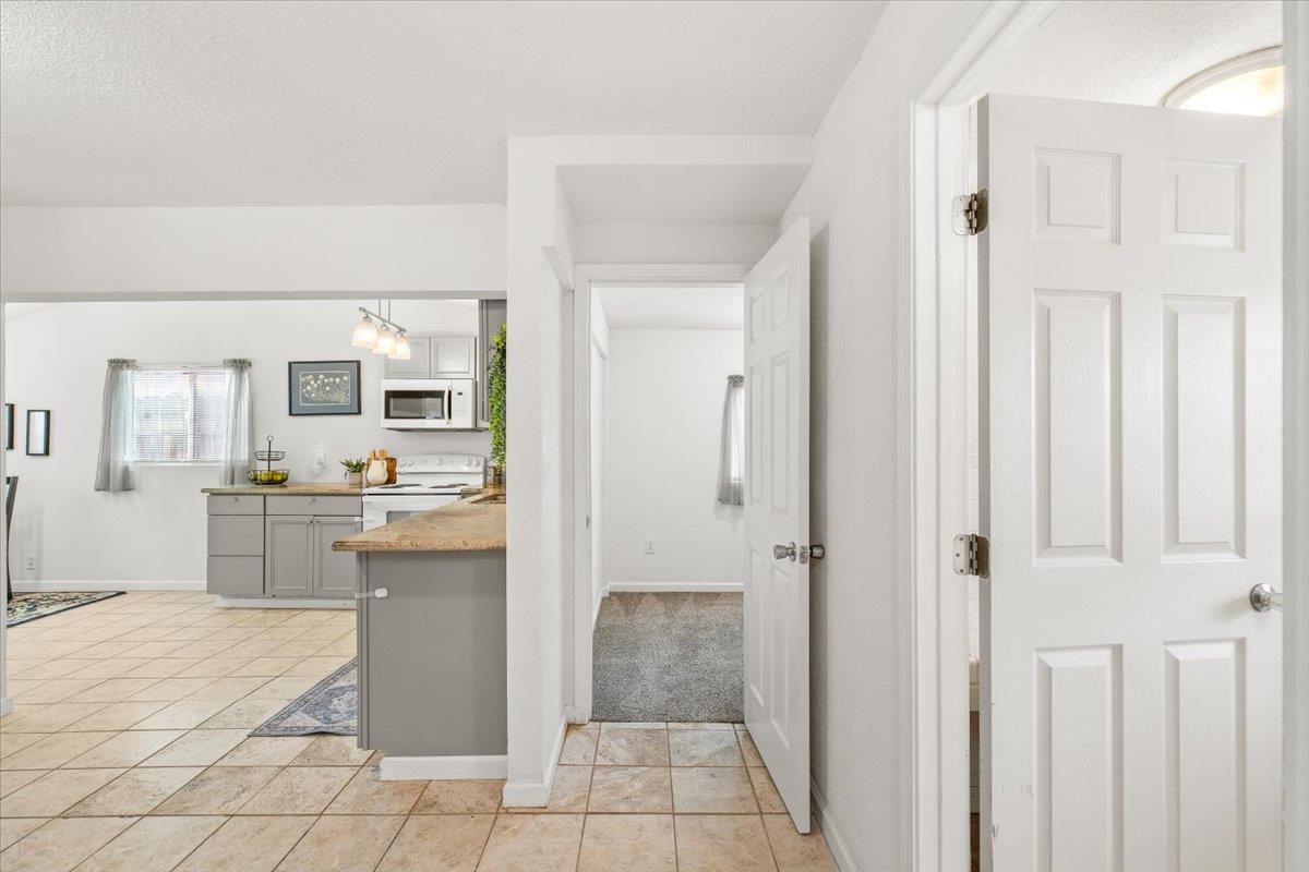 572 Pedersen Rd, Oakdale, CA 95361