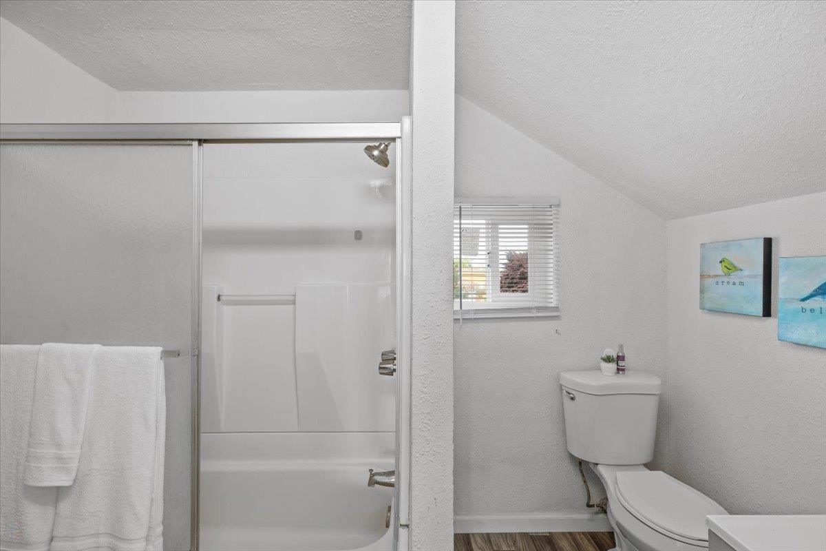 572 Pedersen Rd, Oakdale, CA 95361