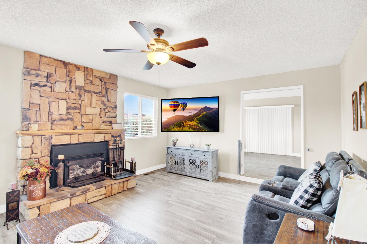 1805 Kienitz Ave, Modesto, CA 95355