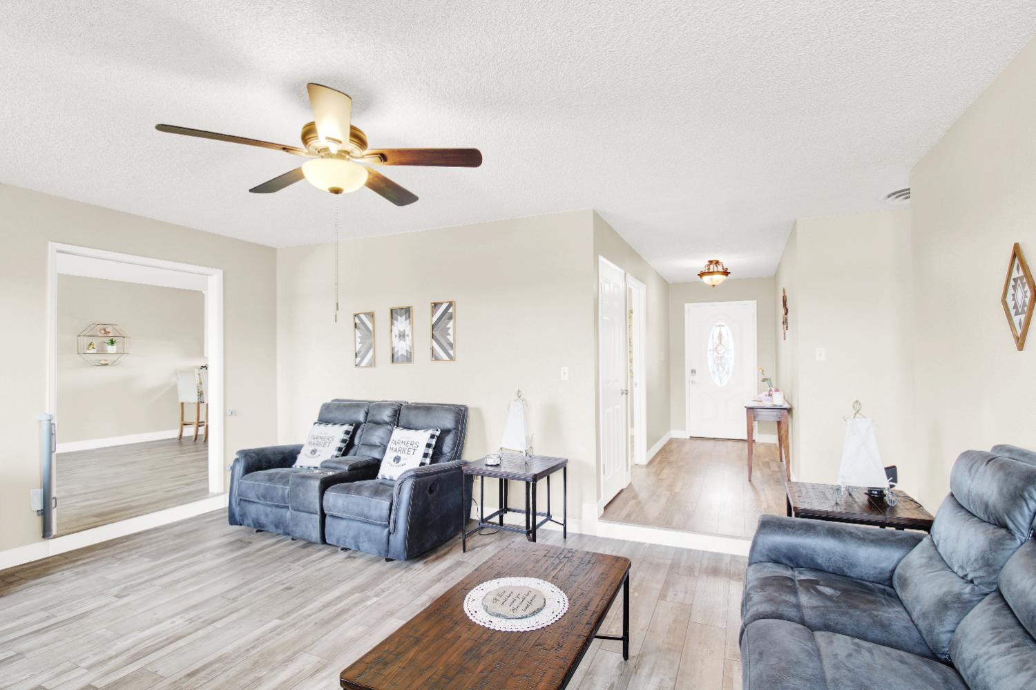 1805 Kienitz Ave, Modesto, CA 95355