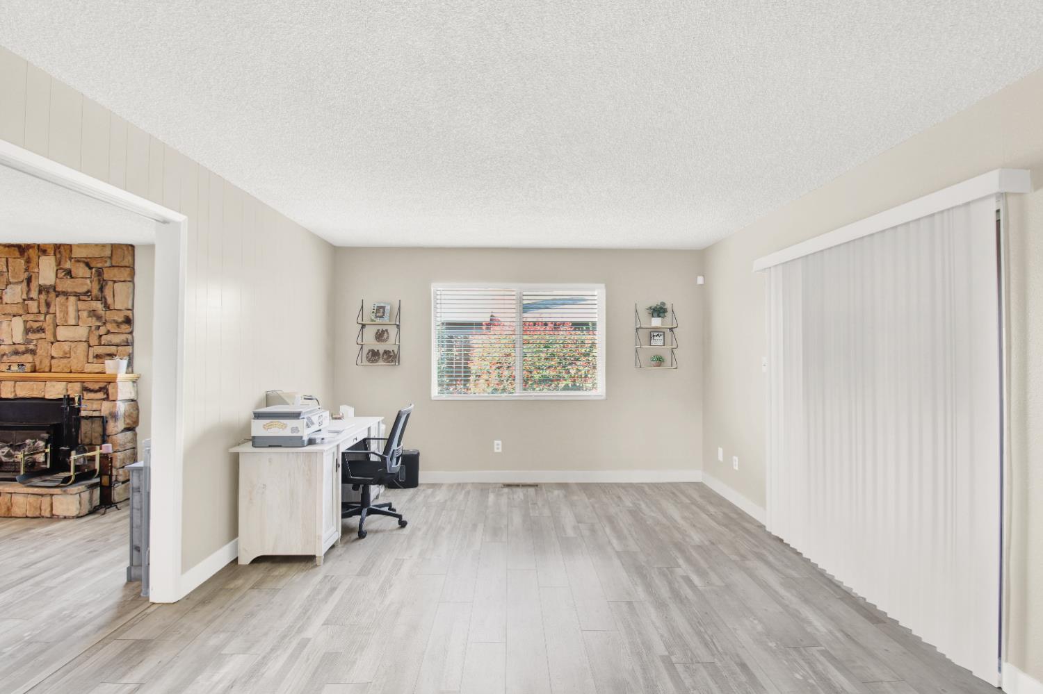 1805 Kienitz Ave, Modesto, CA 95355