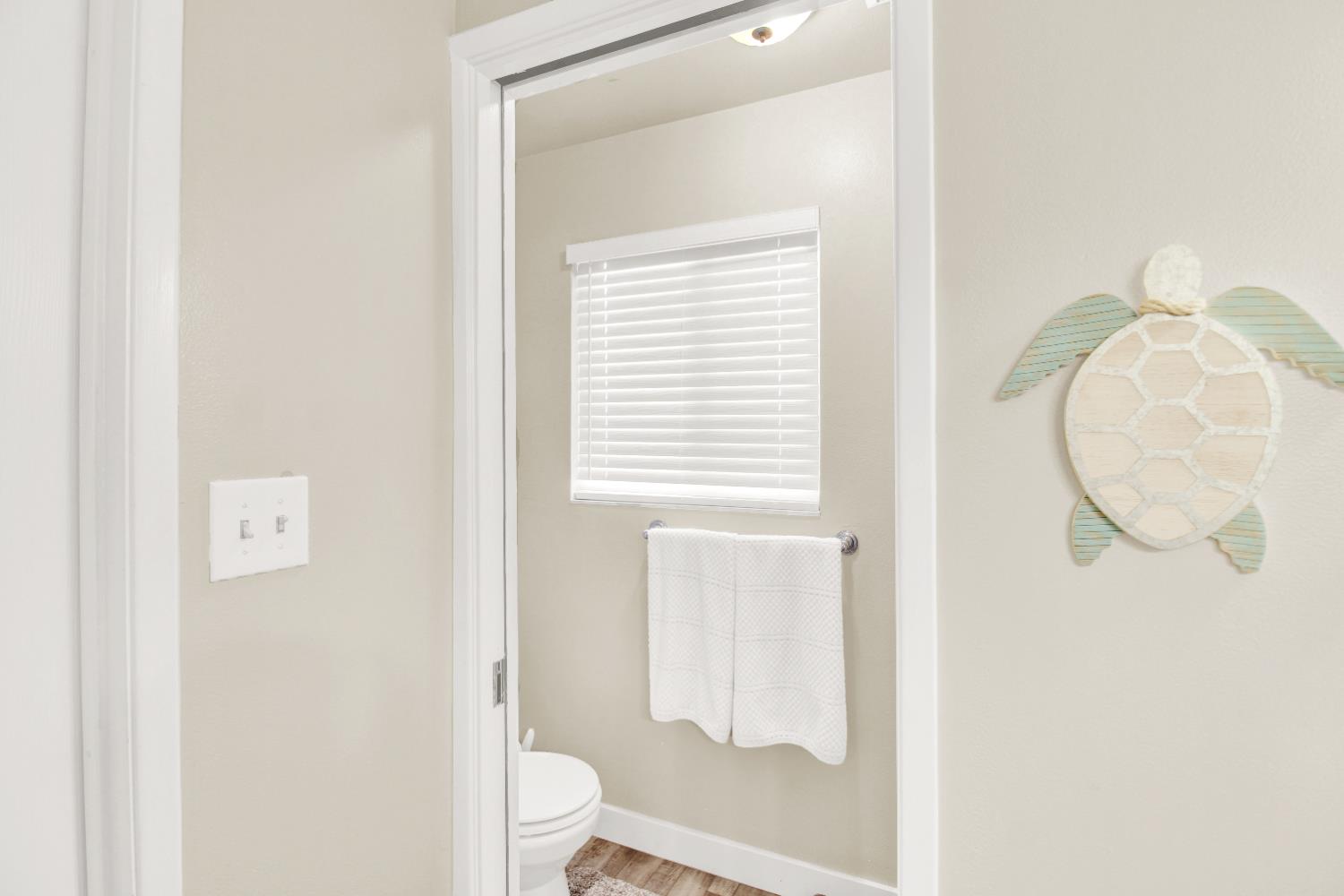 1805 Kienitz Ave, Modesto, CA 95355