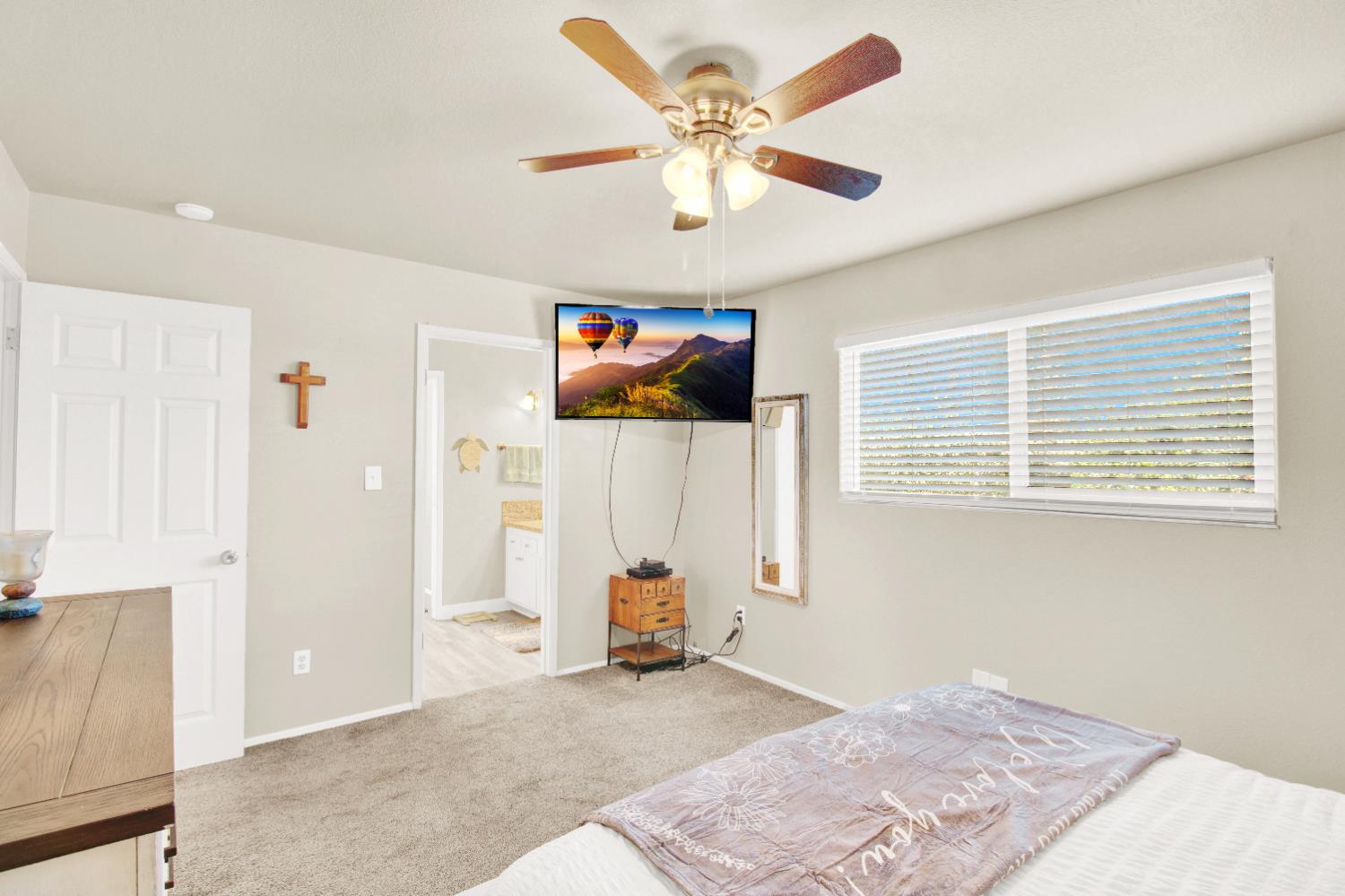 1805 Kienitz Ave, Modesto, CA 95355