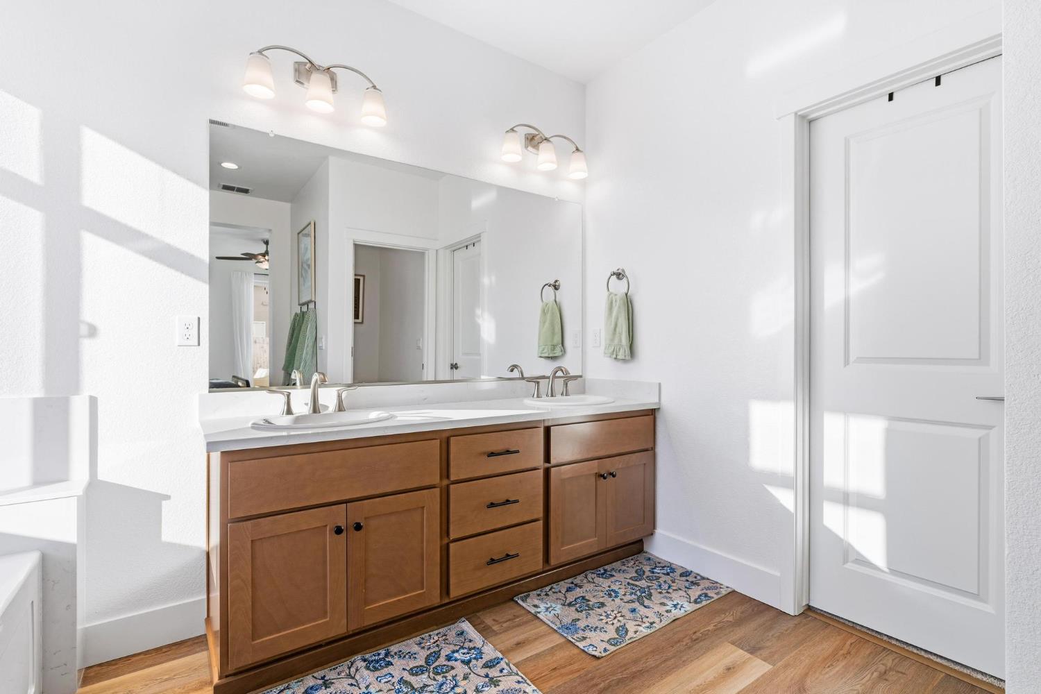 3815 N Berkeley Ave, Turlock, CA 95382