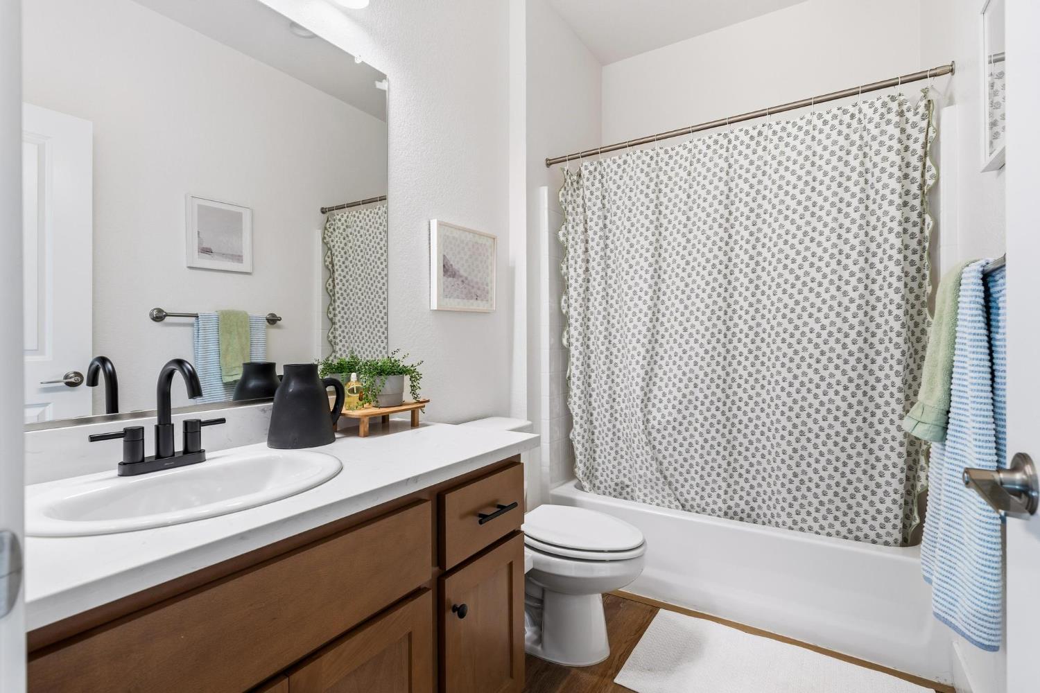 3815 N Berkeley Ave, Turlock, CA 95382