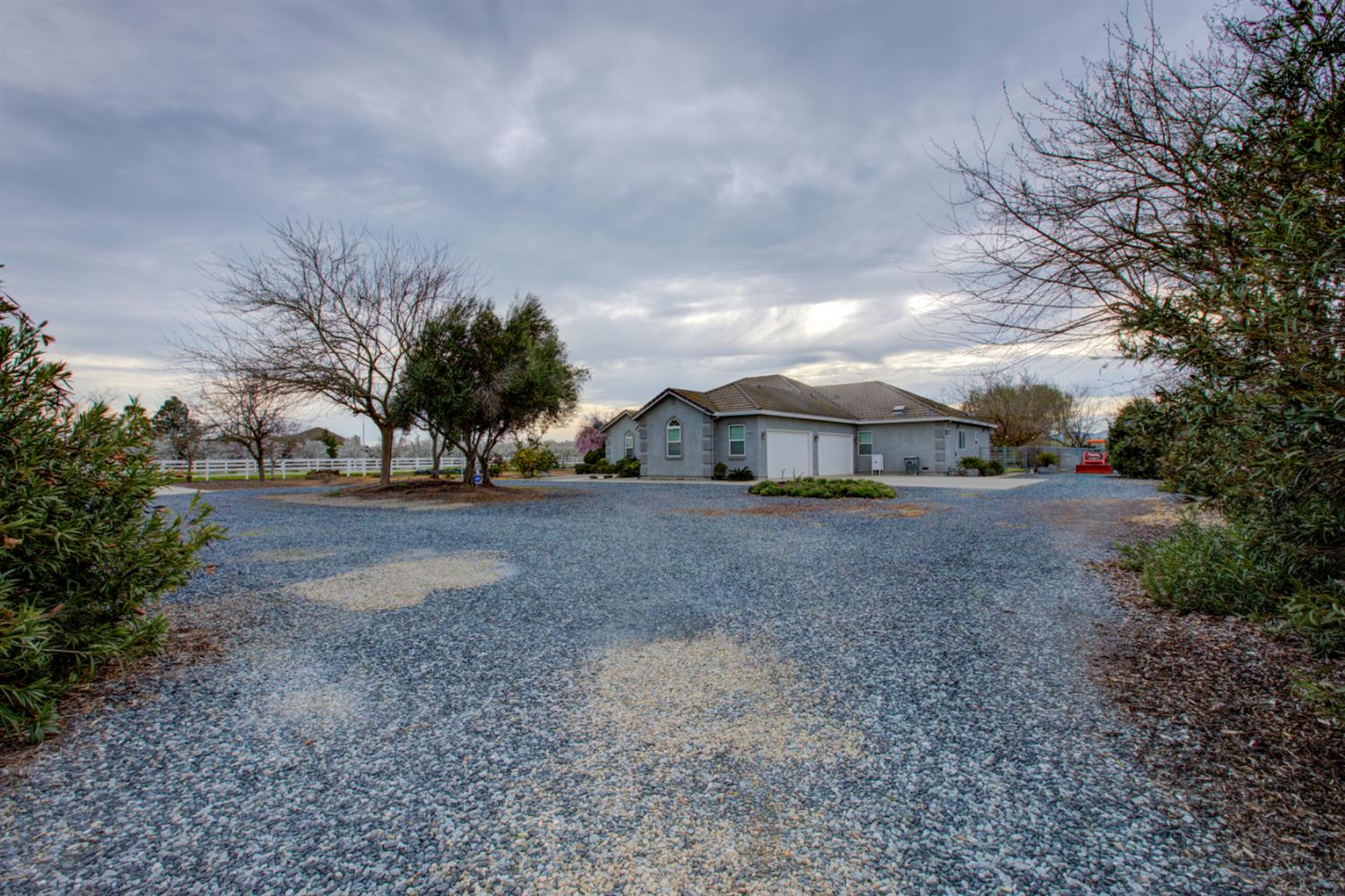 18413 Sycamore Ave, Patterson, CA 95363