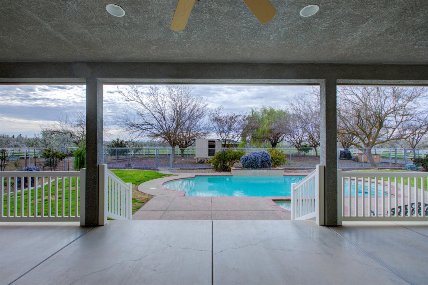 18413 Sycamore Ave, Patterson, CA 95363