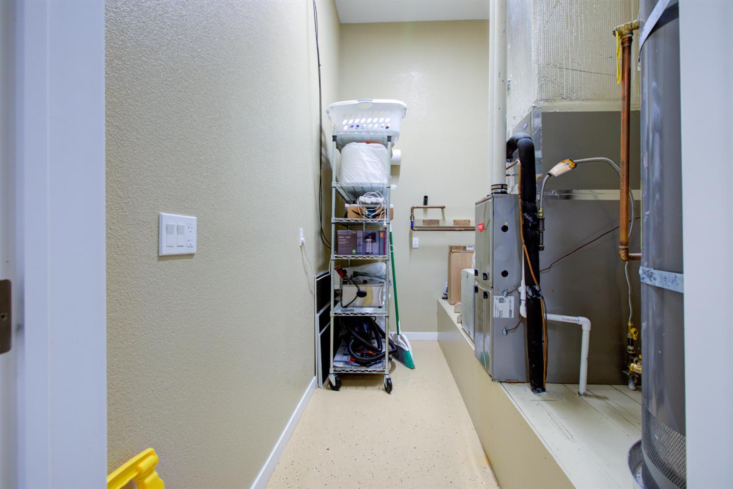 18413 Sycamore Ave, Patterson, CA 95363