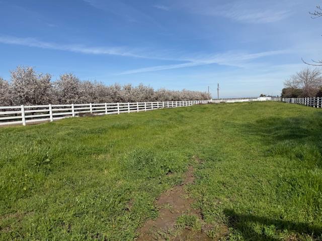 18413 Sycamore Ave, Patterson, CA 95363