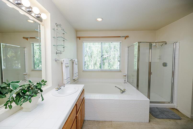 3705 Dillingham Ave, Modesto, CA 95357