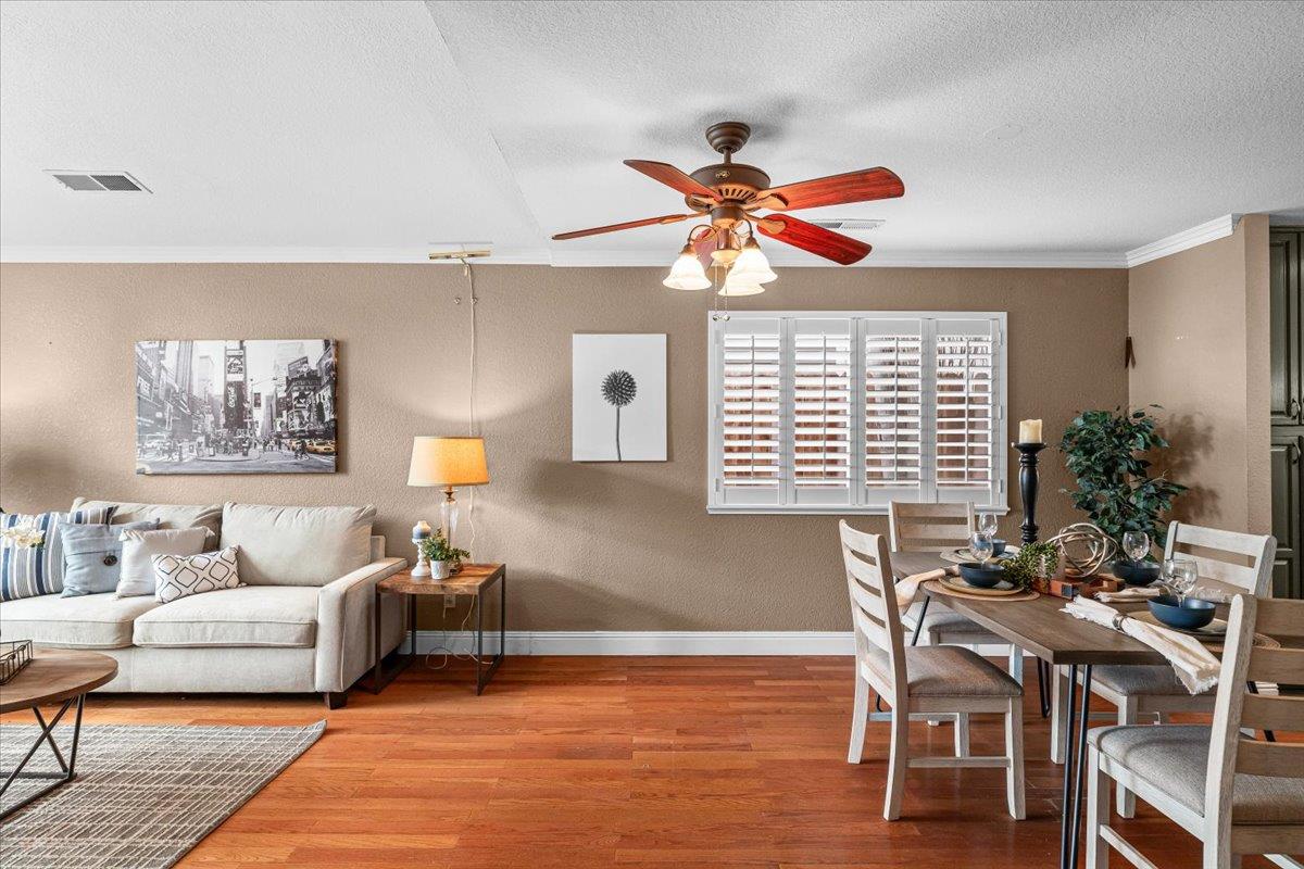 225 Fullerton Dr, Turlock, CA 95382