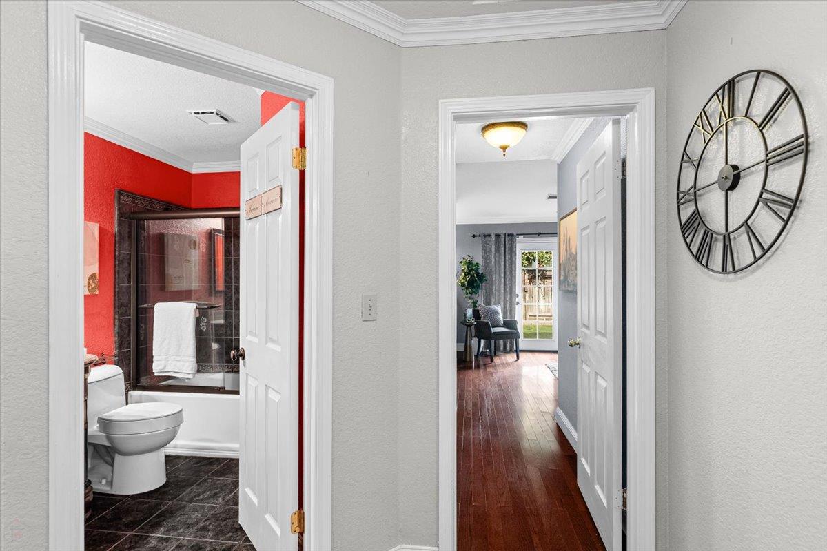 225 Fullerton Dr, Turlock, CA 95382