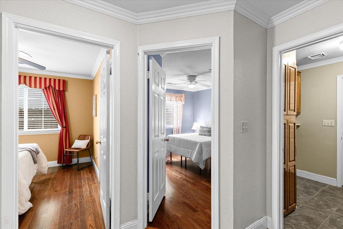 225 Fullerton Dr, Turlock, CA 95382