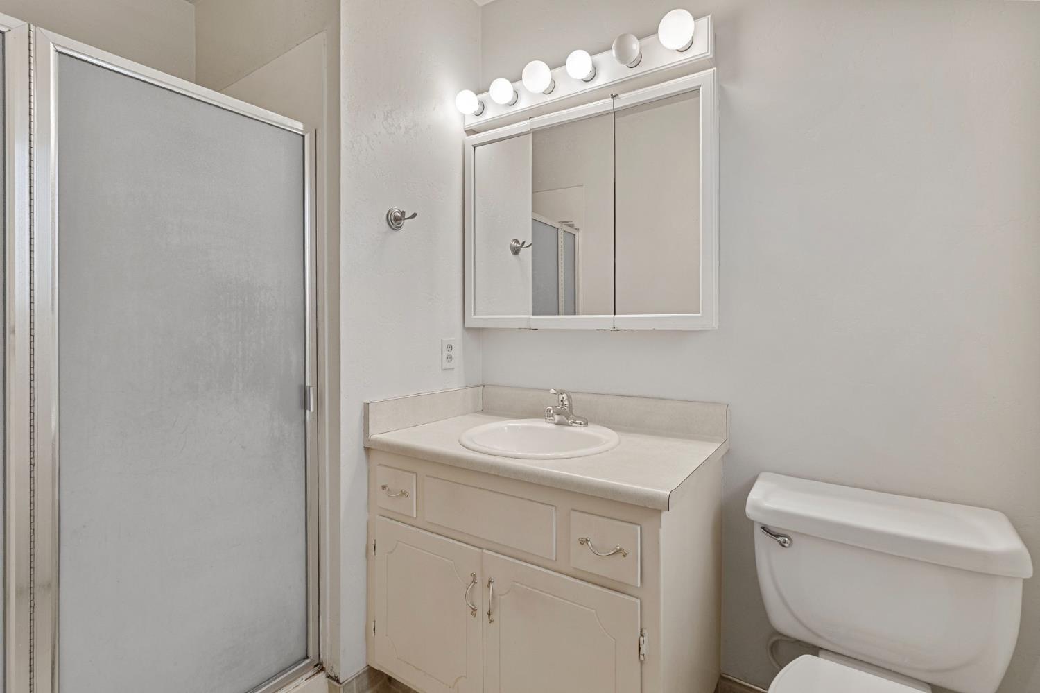 1428 Kent Way, Modesto, CA 95355