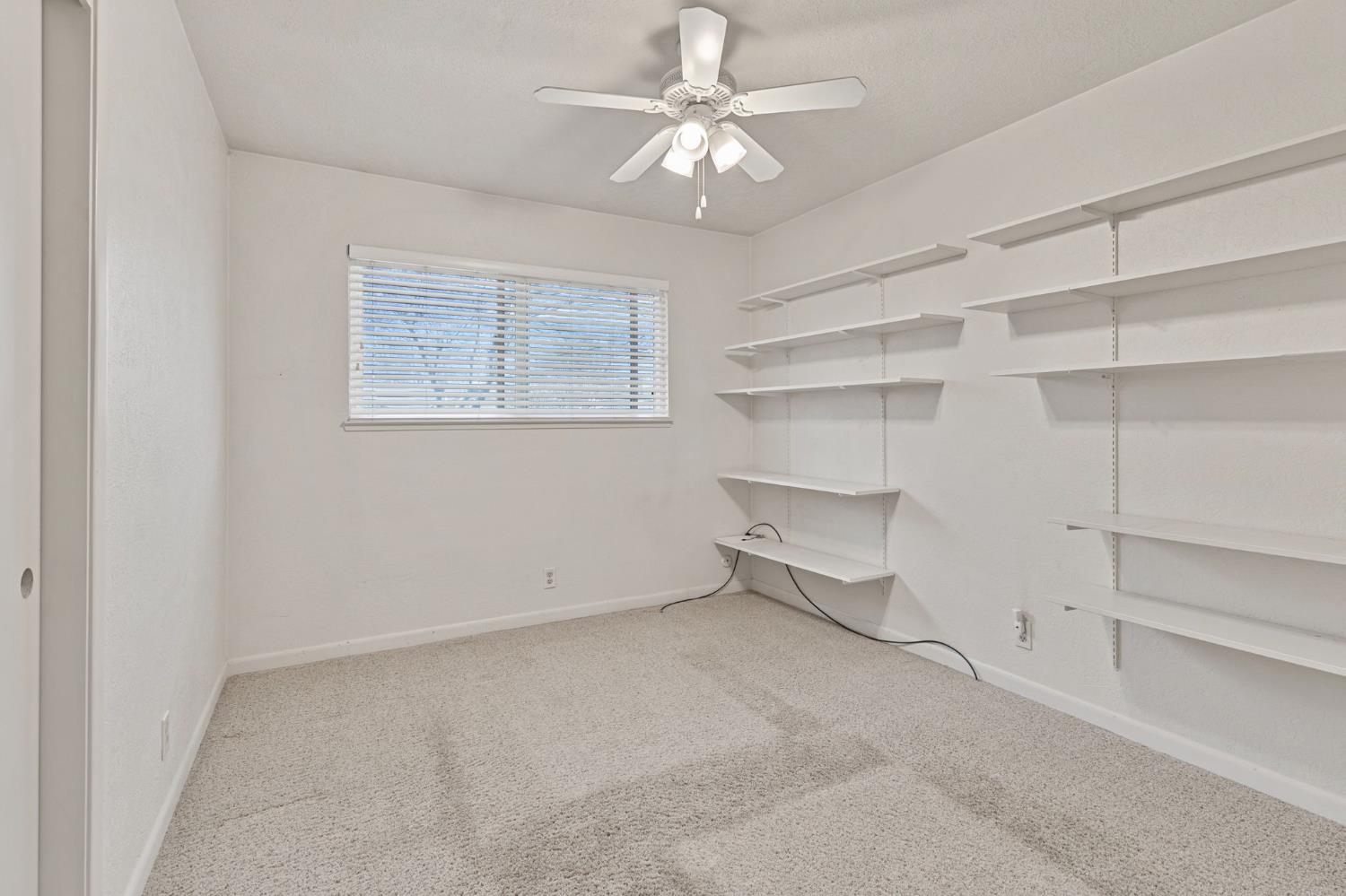 1428 Kent Way, Modesto, CA 95355