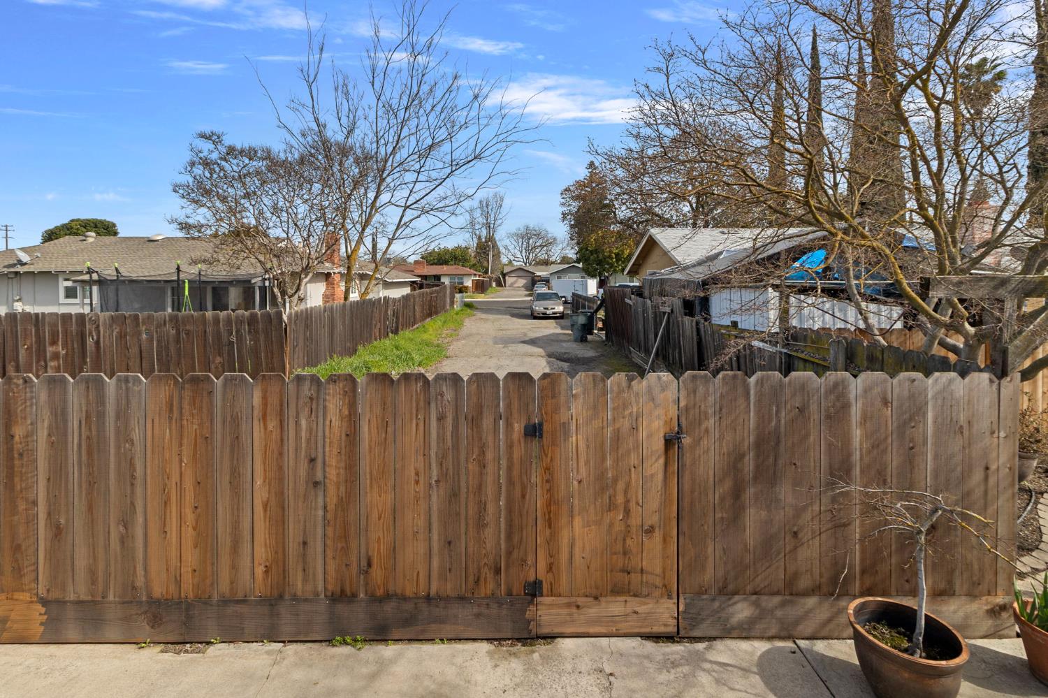 1428 Kent Way, Modesto, CA 95355