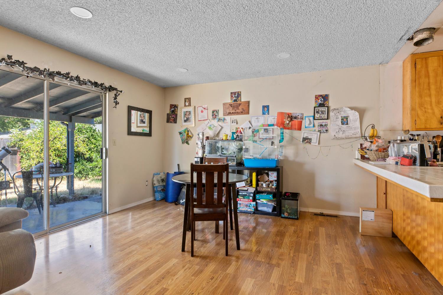 1805 Glaston Ave, Modesto, CA 95350