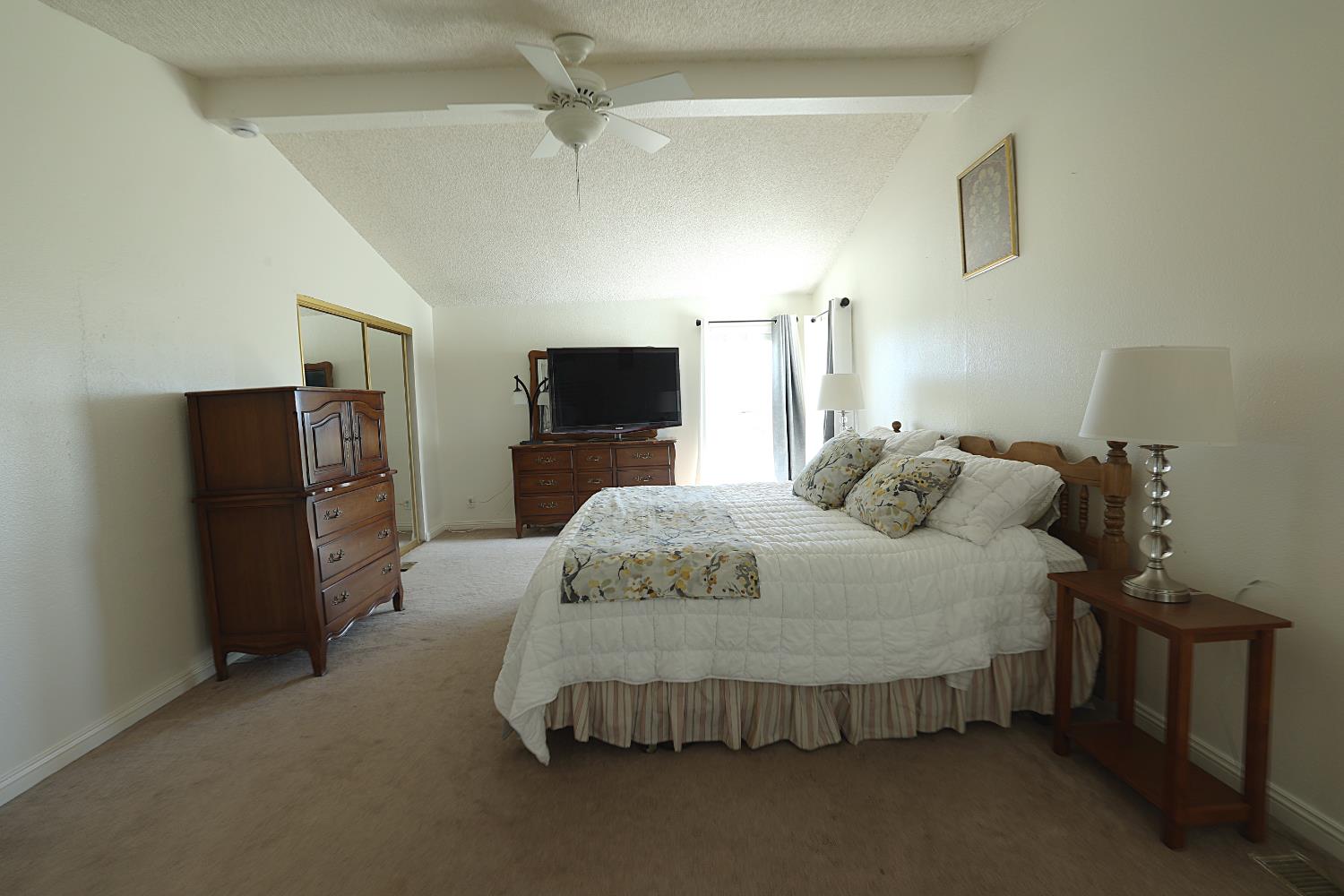 9570 Banderilla Dr, La Grange, CA 95329