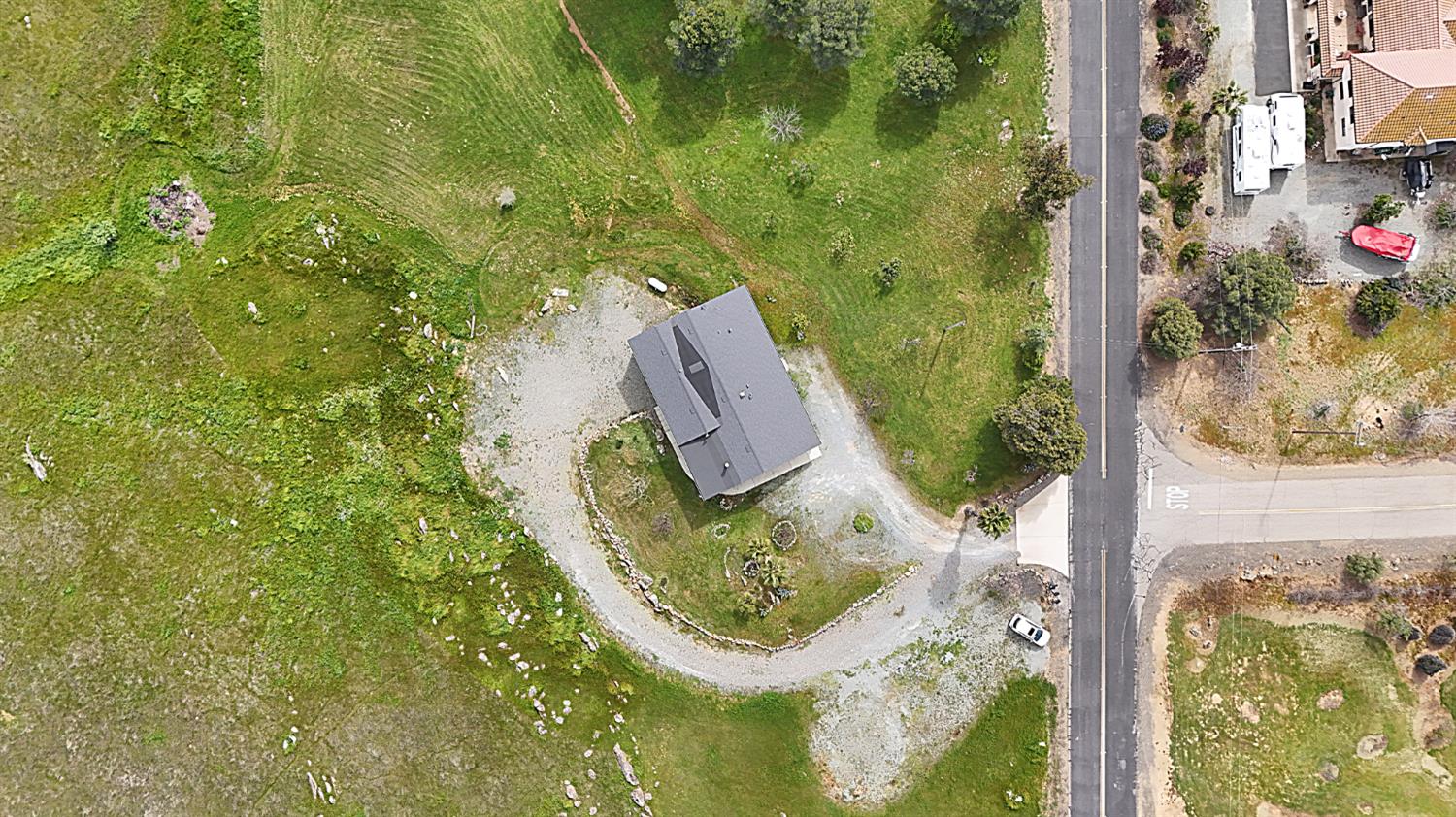 9570 Banderilla Dr, La Grange, CA 95329