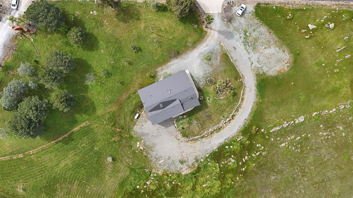 9570 Banderilla Dr, La Grange, CA 95329