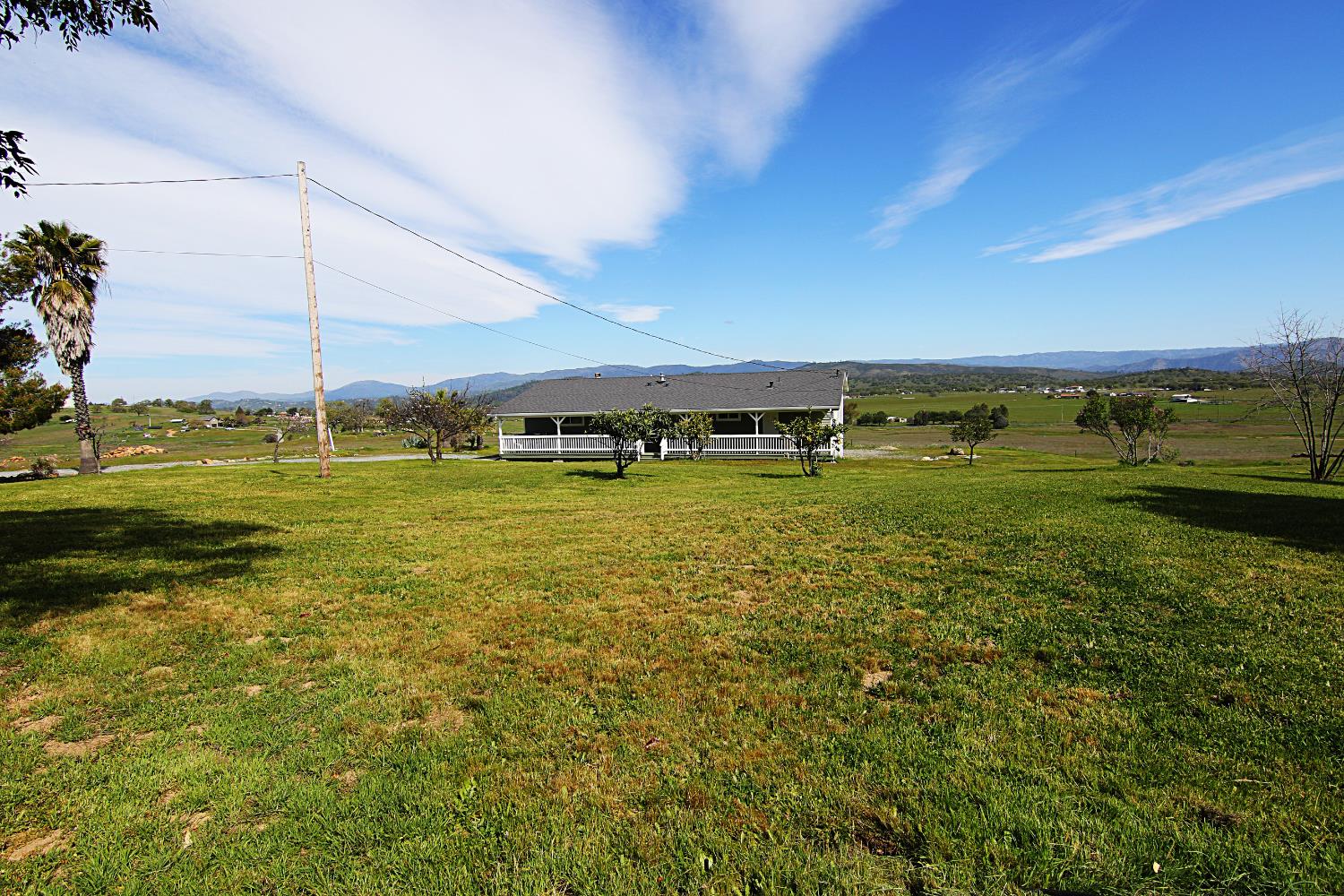 9570 Banderilla Dr, La Grange, CA 95329