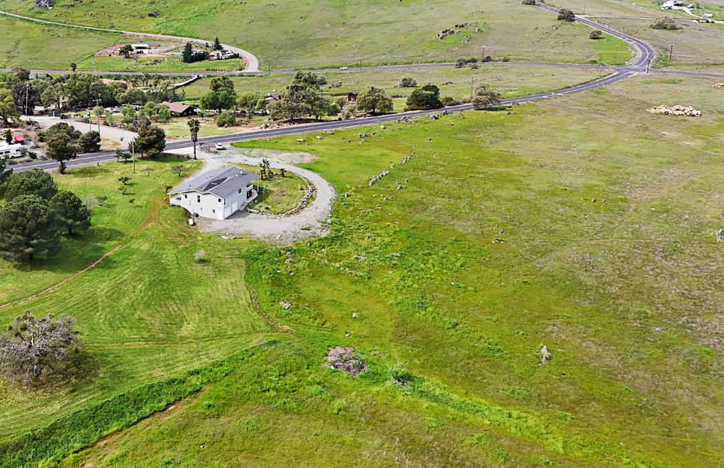 9570 Banderilla Dr, La Grange, CA 95329