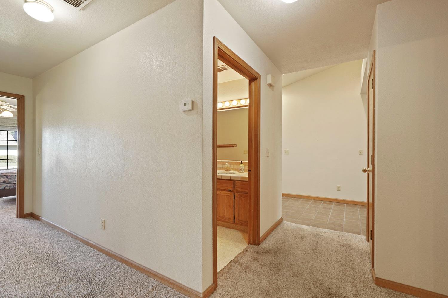 1560 Snapdragon Way, Manteca, CA 95336