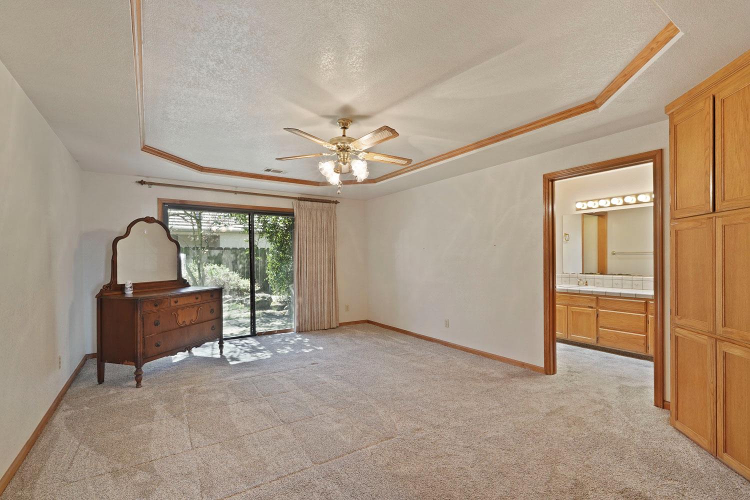 1560 Snapdragon Way, Manteca, CA 95336