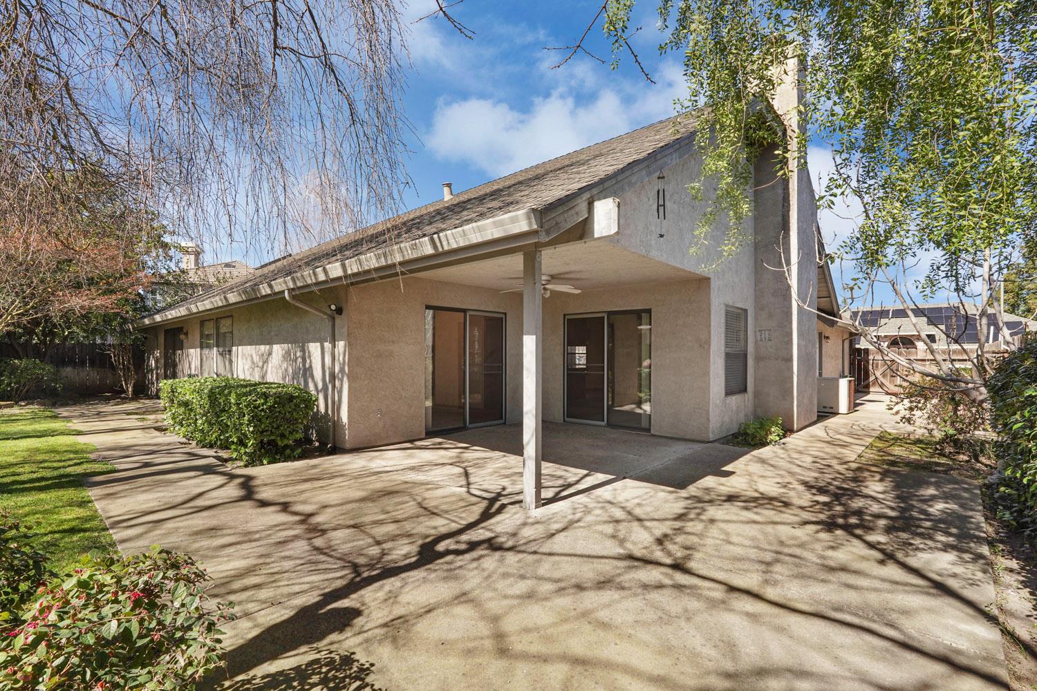 1560 Snapdragon Way, Manteca, CA 95336