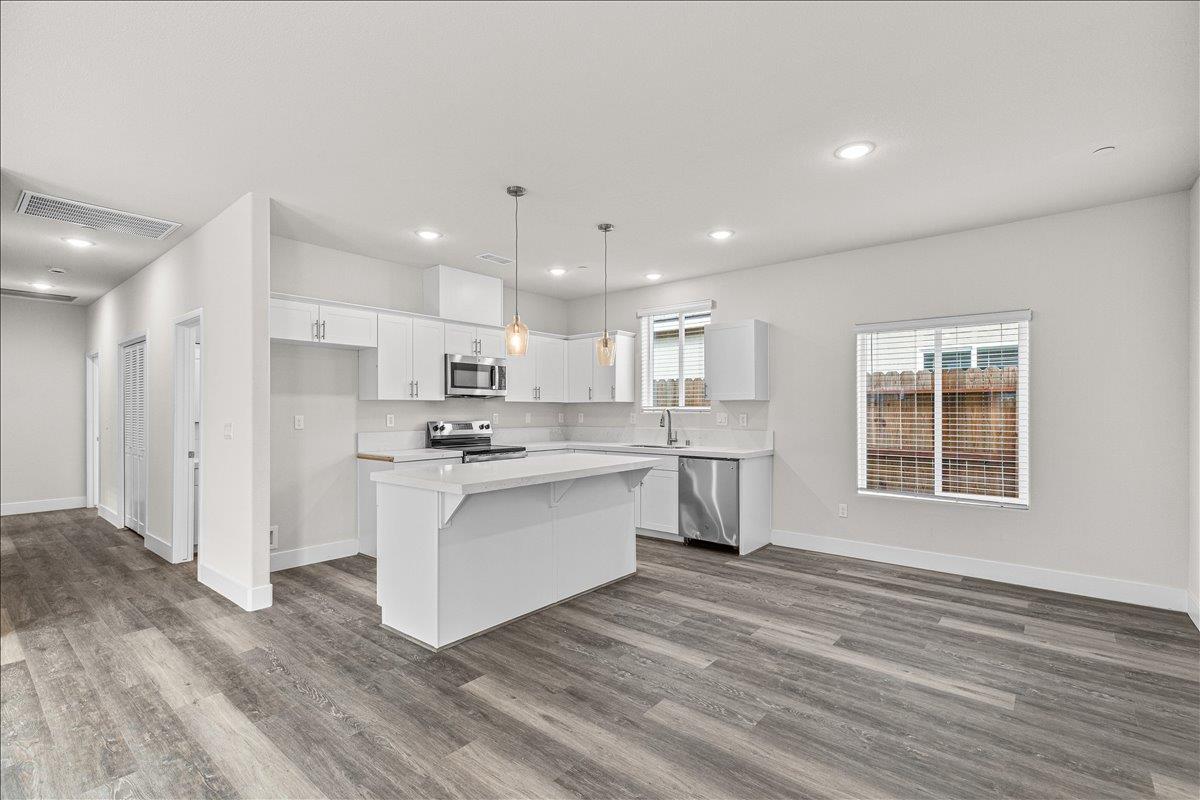 1409 Villa, Modesto, CA 95351