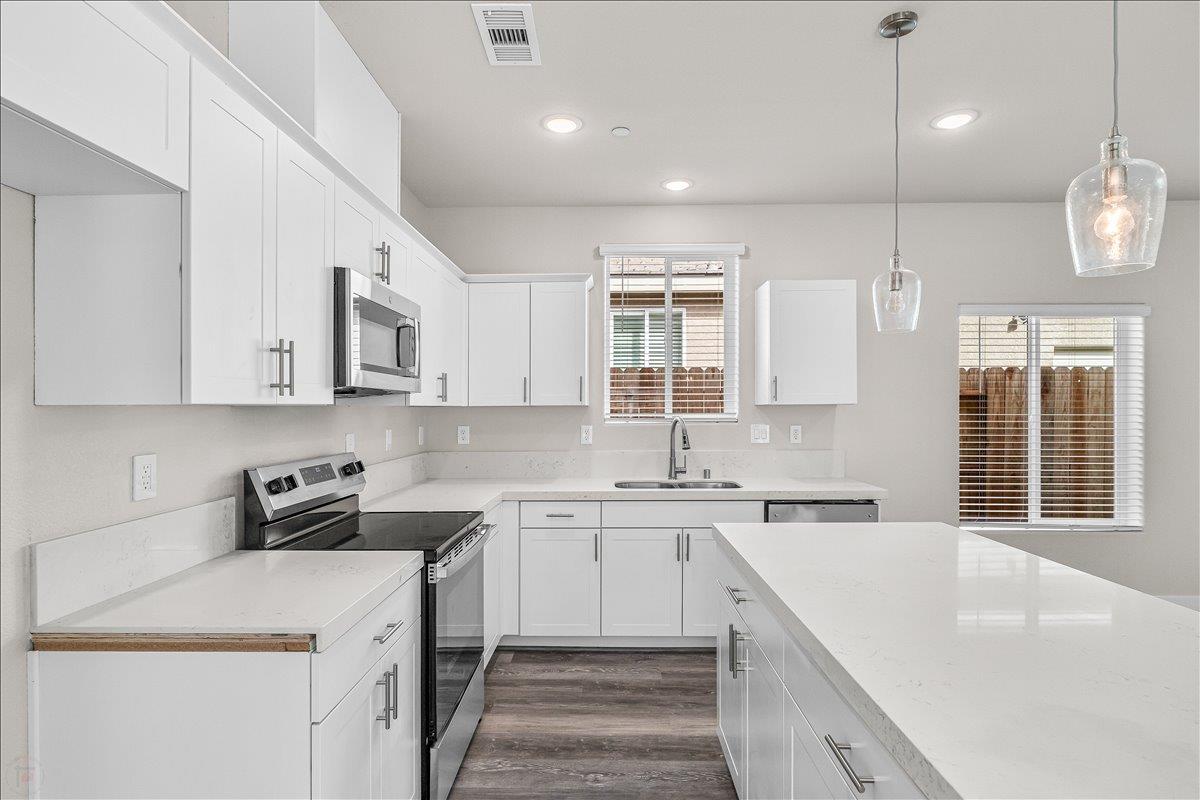 1409 Villa, Modesto, CA 95351