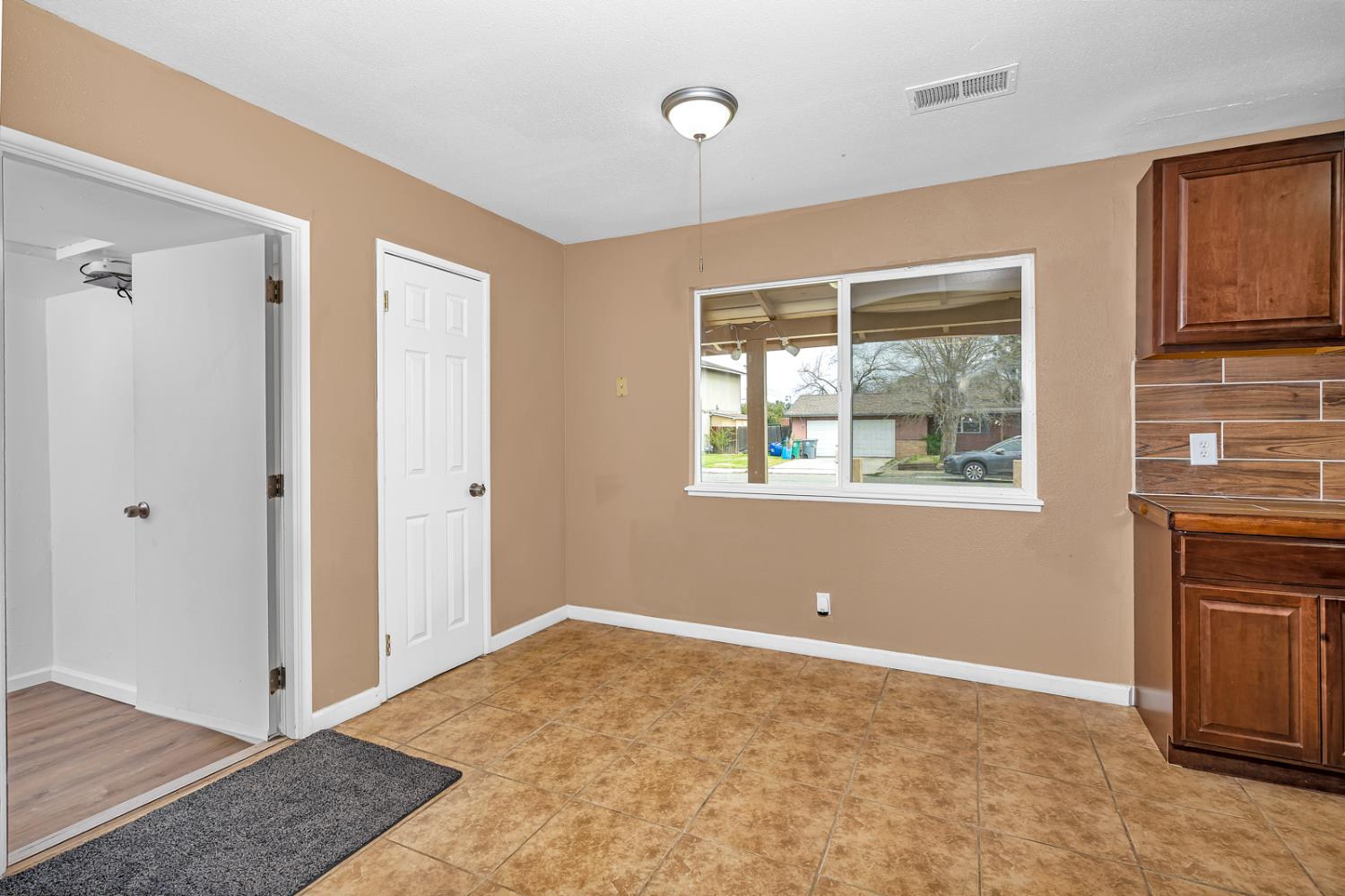 1358 Conner Ave, Dos Palos, CA 93620