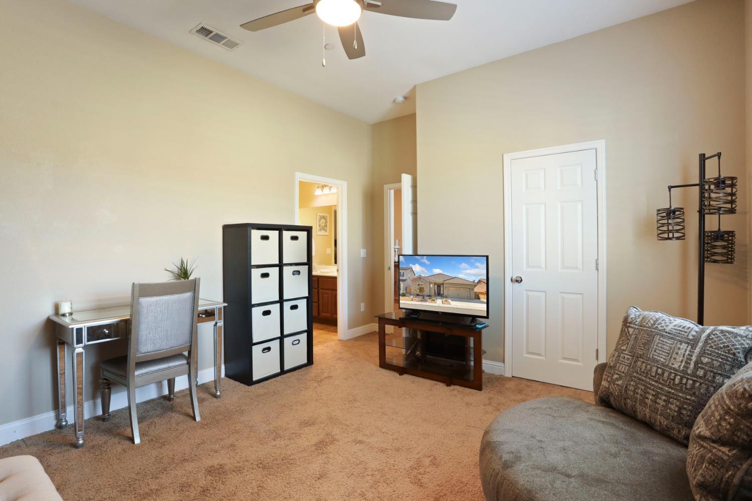 202 Gino Luca St, Manteca, CA 95337