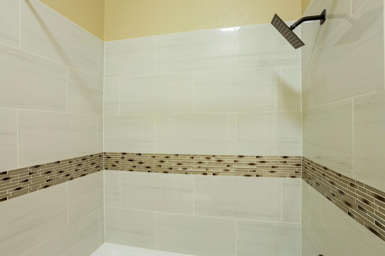 202 Gino Luca St, Manteca, CA 95337