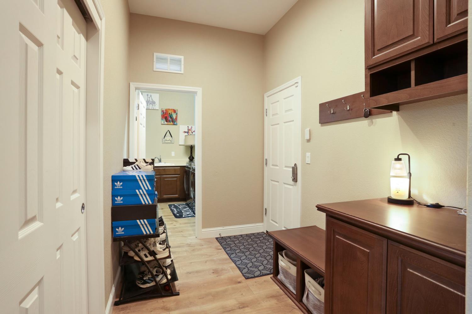 202 Gino Luca St, Manteca, CA 95337