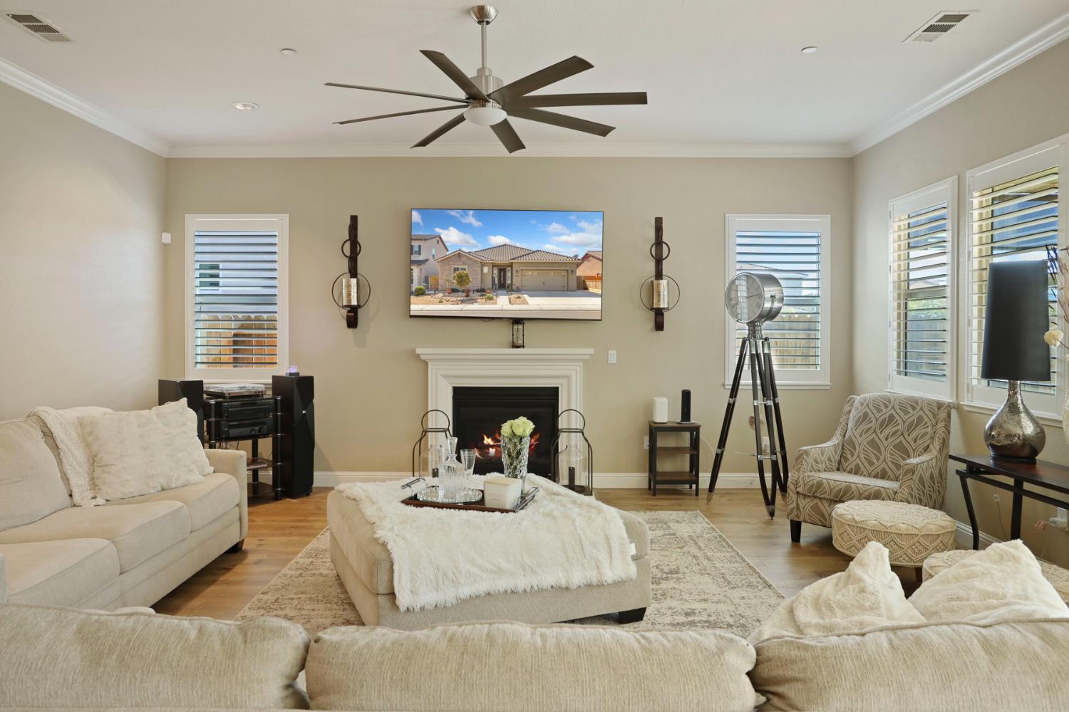 202 Gino Luca St, Manteca, CA 95337