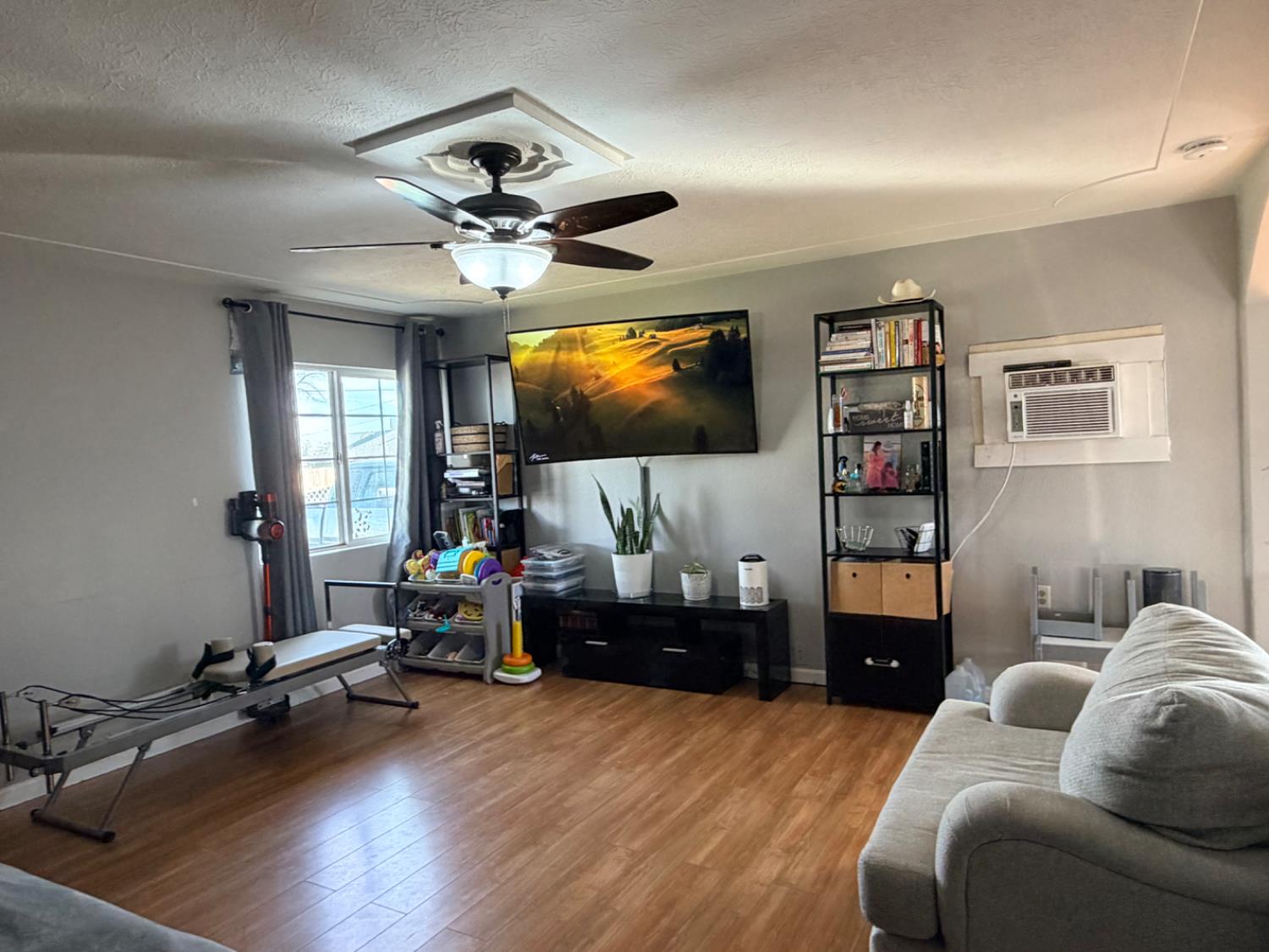 6789 Cottage, Winton, CA 95388