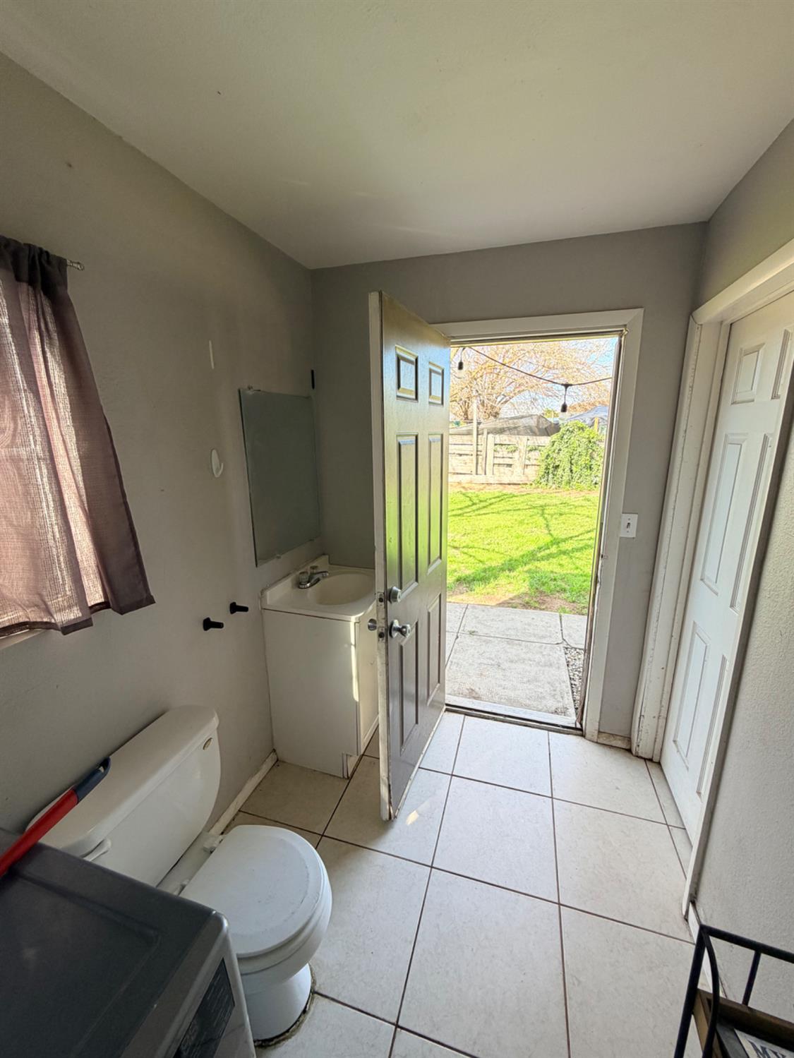 6789 Cottage, Winton, CA 95388