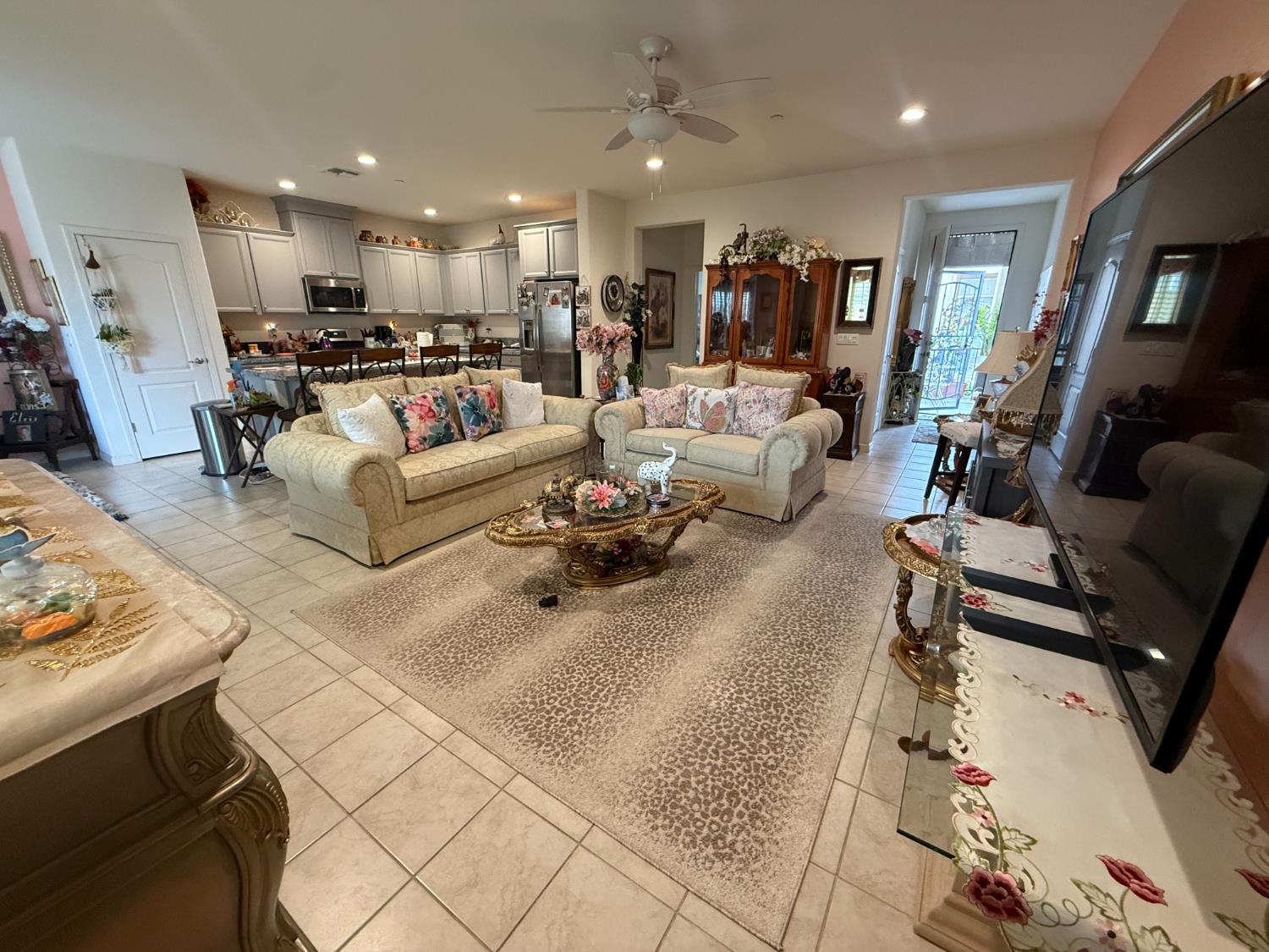 713 Betten St, Los Banos, CA 93635