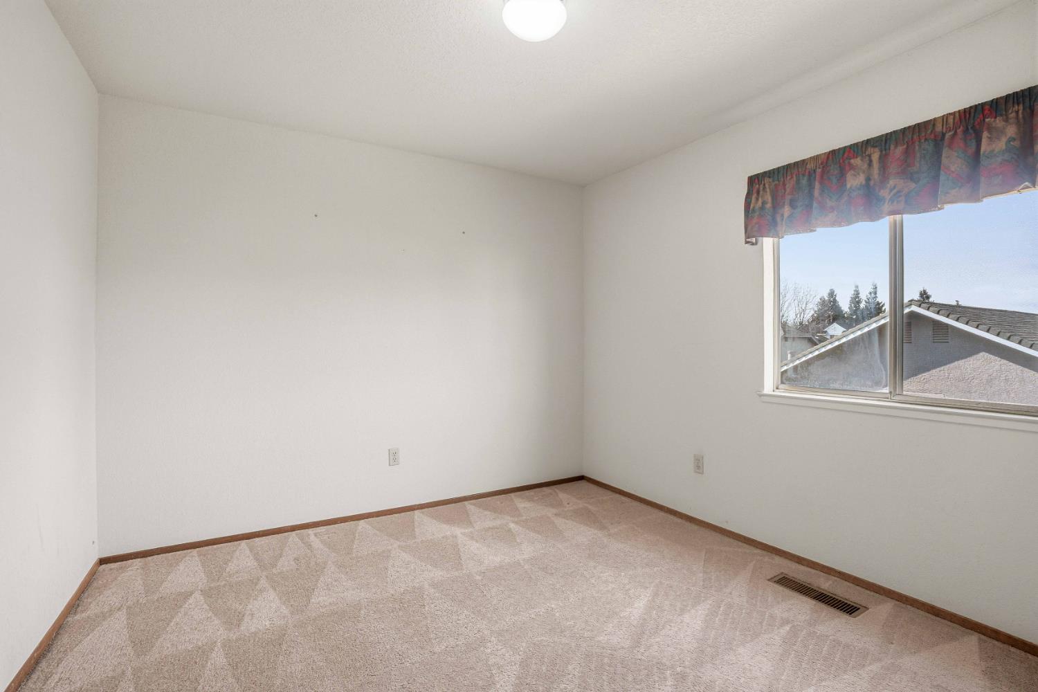 1721 Walnut Blossom Way, Modesto, CA 95355