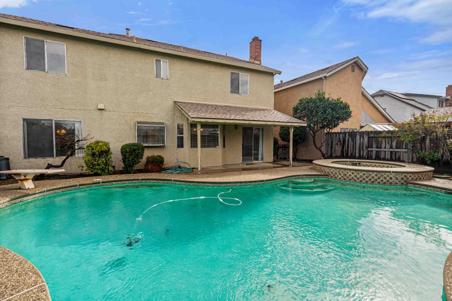 1721 Walnut Blossom Way, Modesto, CA 95355