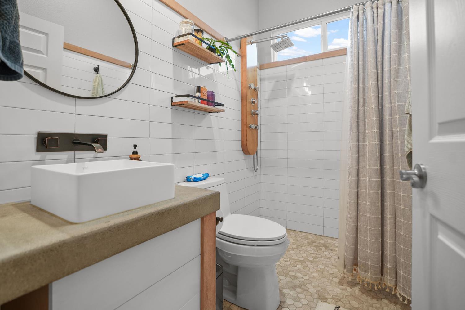 2930 Mineshaft Ct, Riverbank, CA 95367