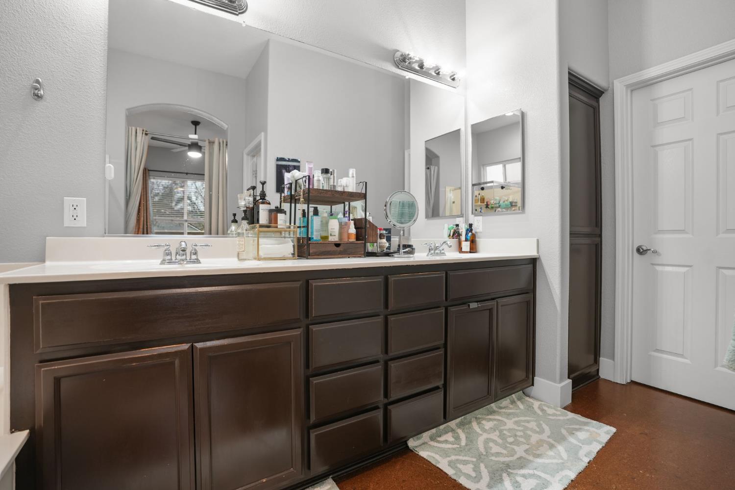 2930 Mineshaft Ct, Riverbank, CA 95367