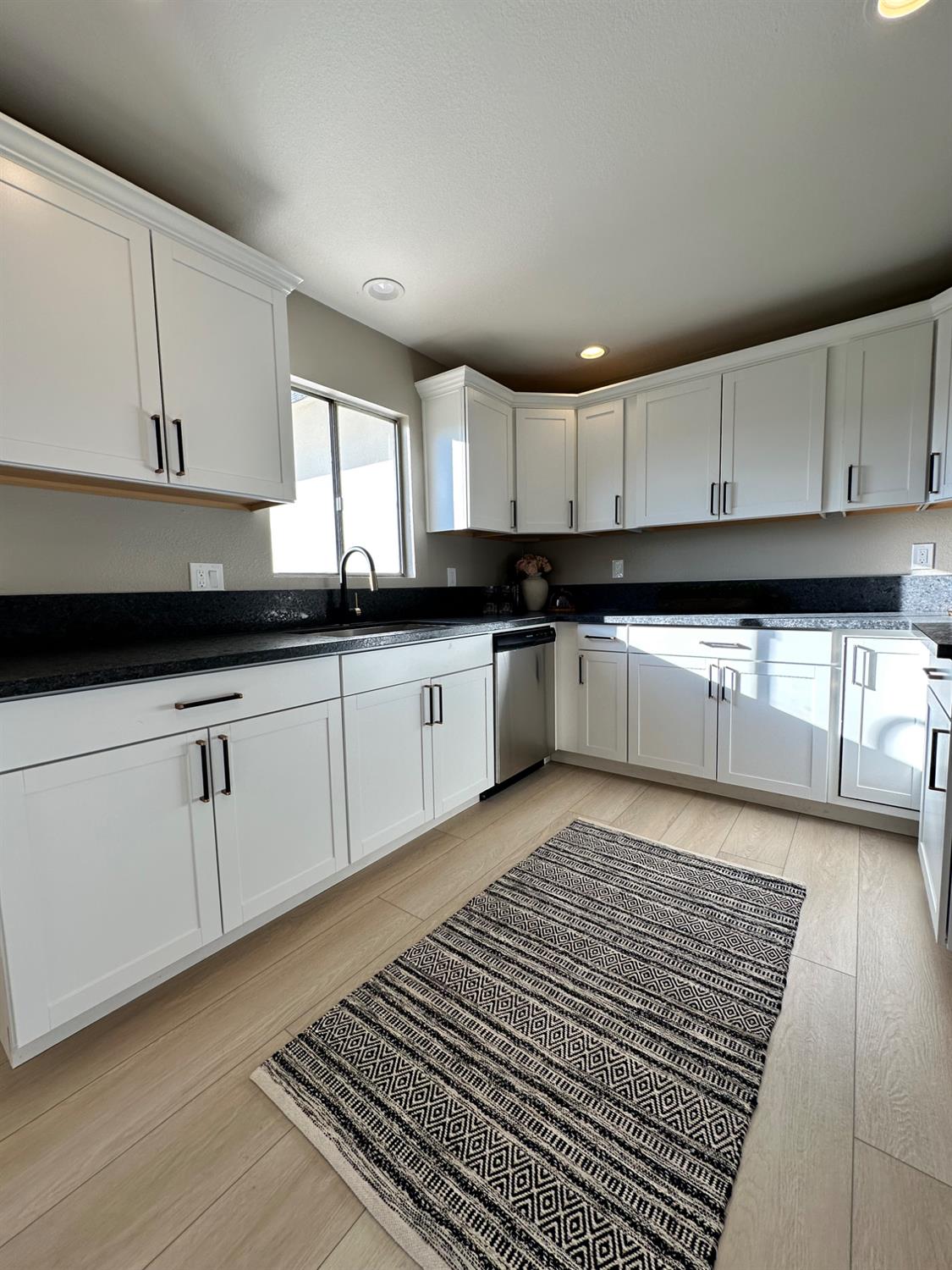 6237 Claus, Riverbank, CA 95367