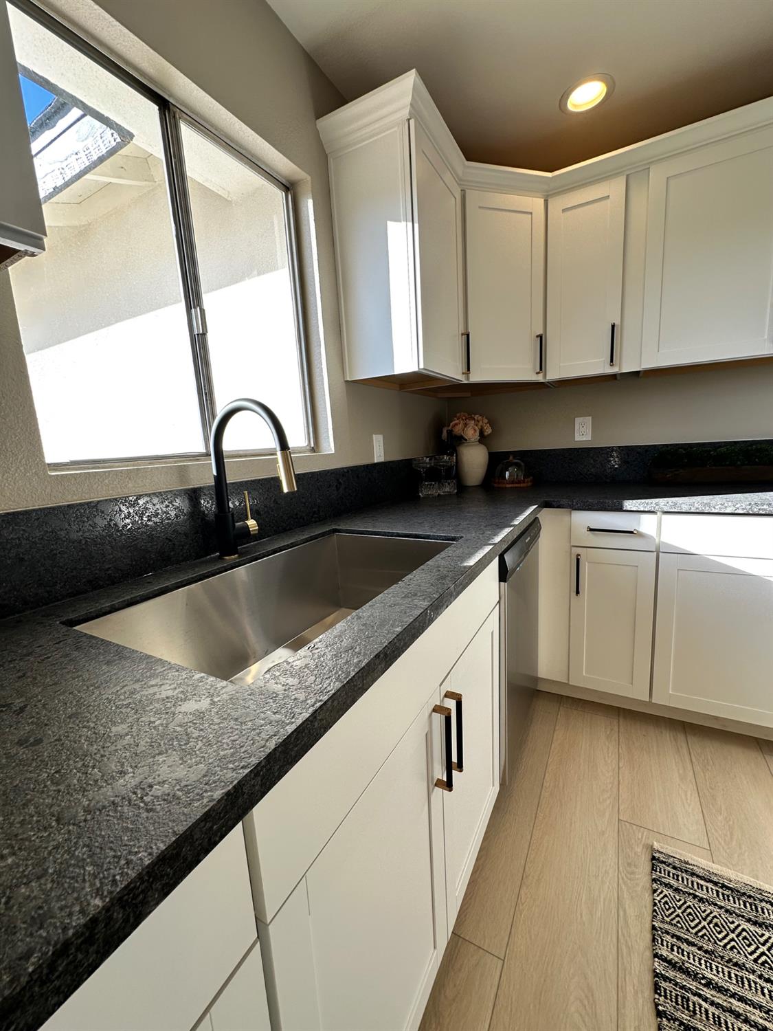 6237 Claus, Riverbank, CA 95367