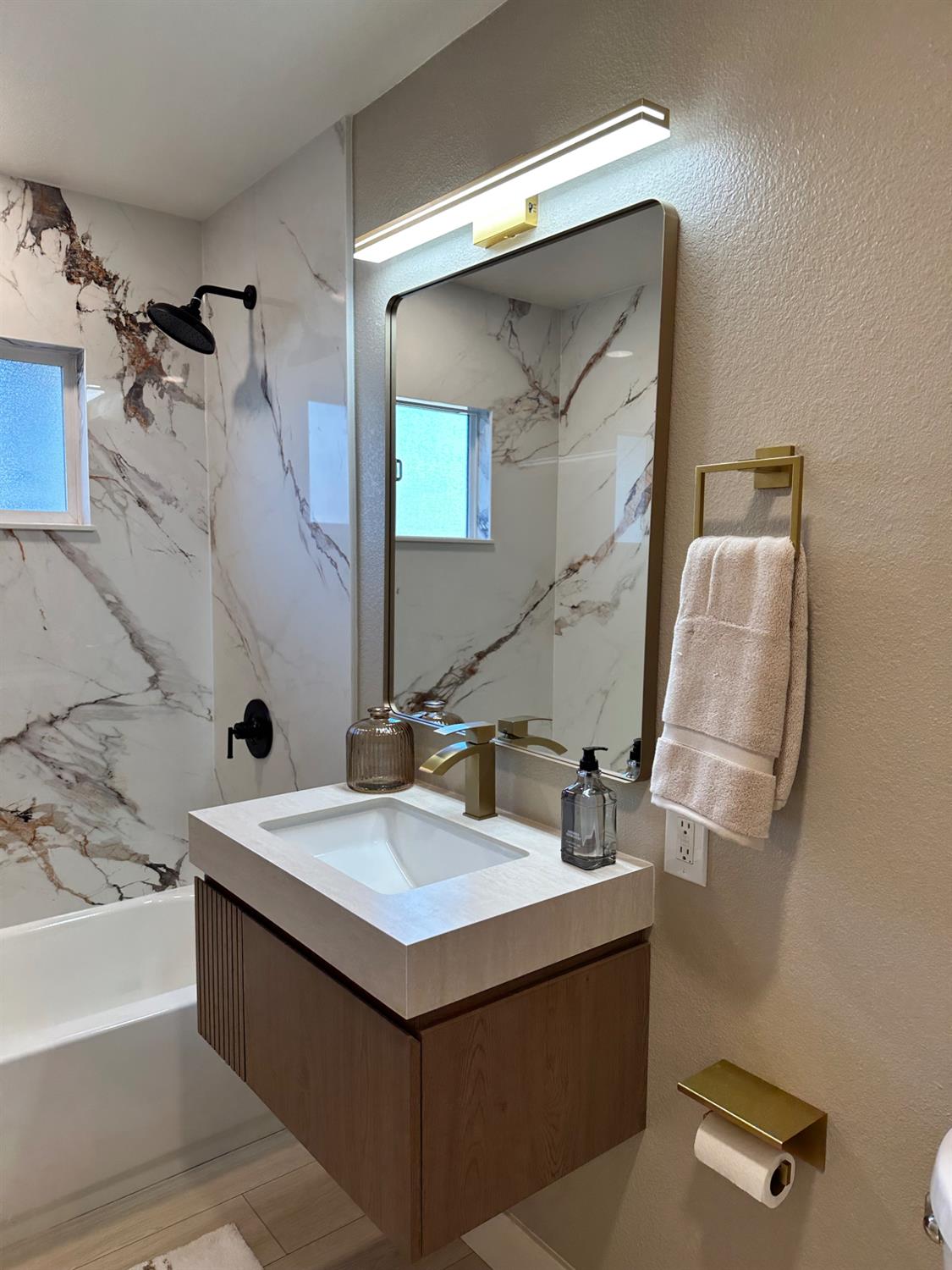 6237 Claus, Riverbank, CA 95367