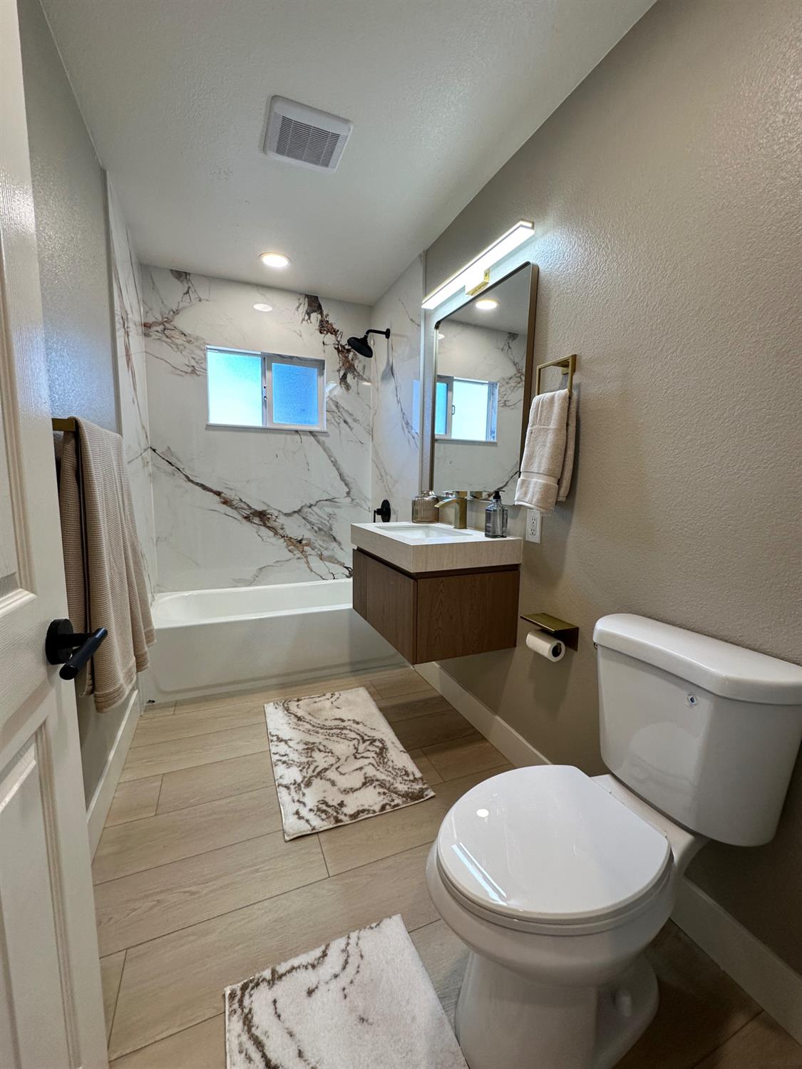 6237 Claus, Riverbank, CA 95367