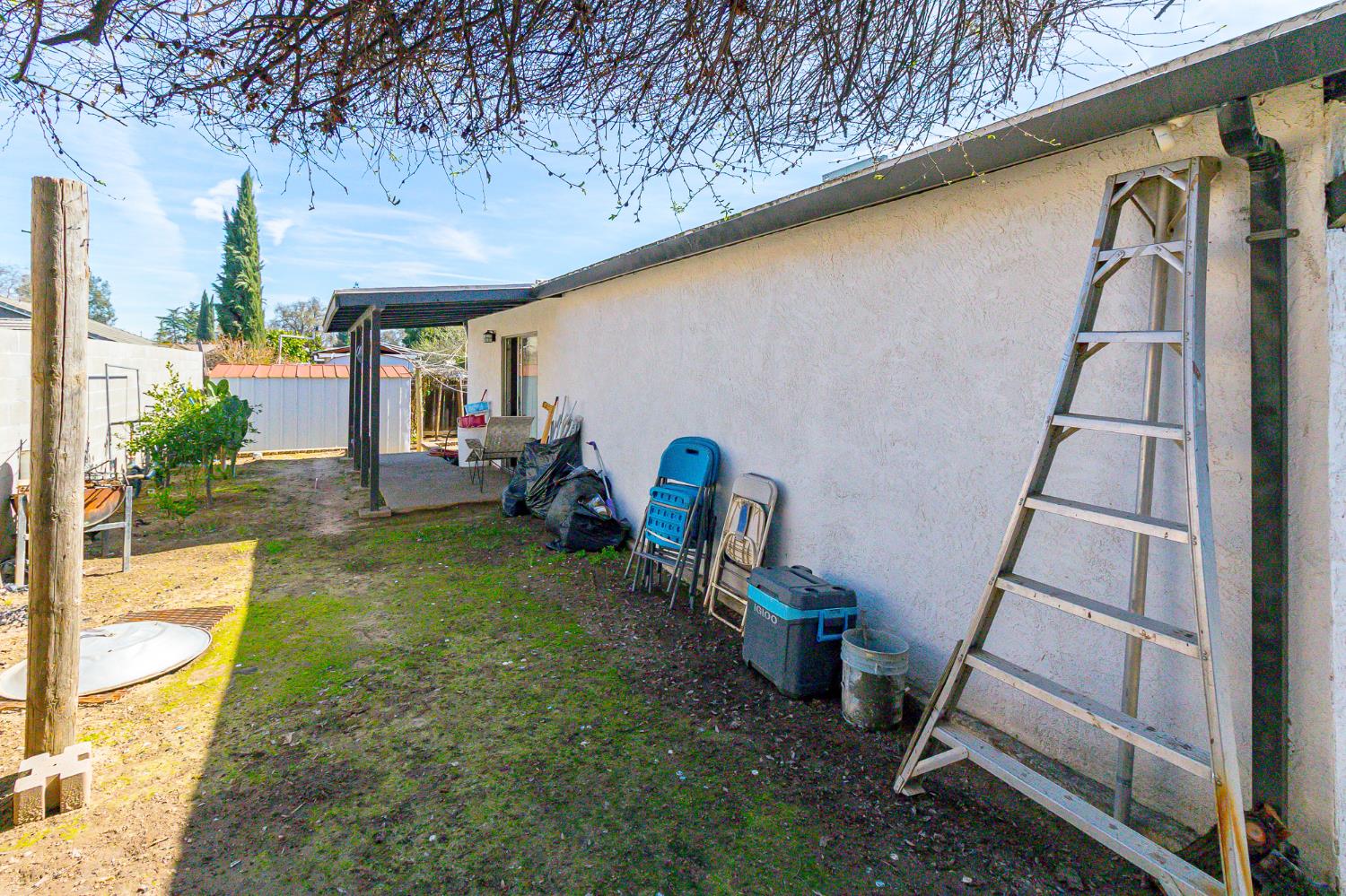 13301 Bentley St, Waterford, CA 95386