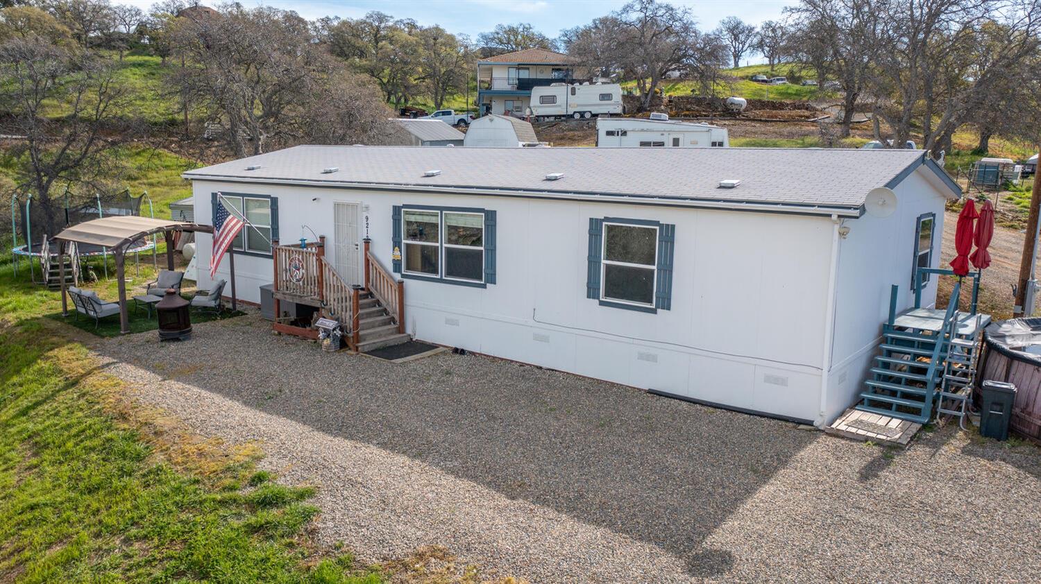 9212 Banderilla Dr, La Grange, CA 95329