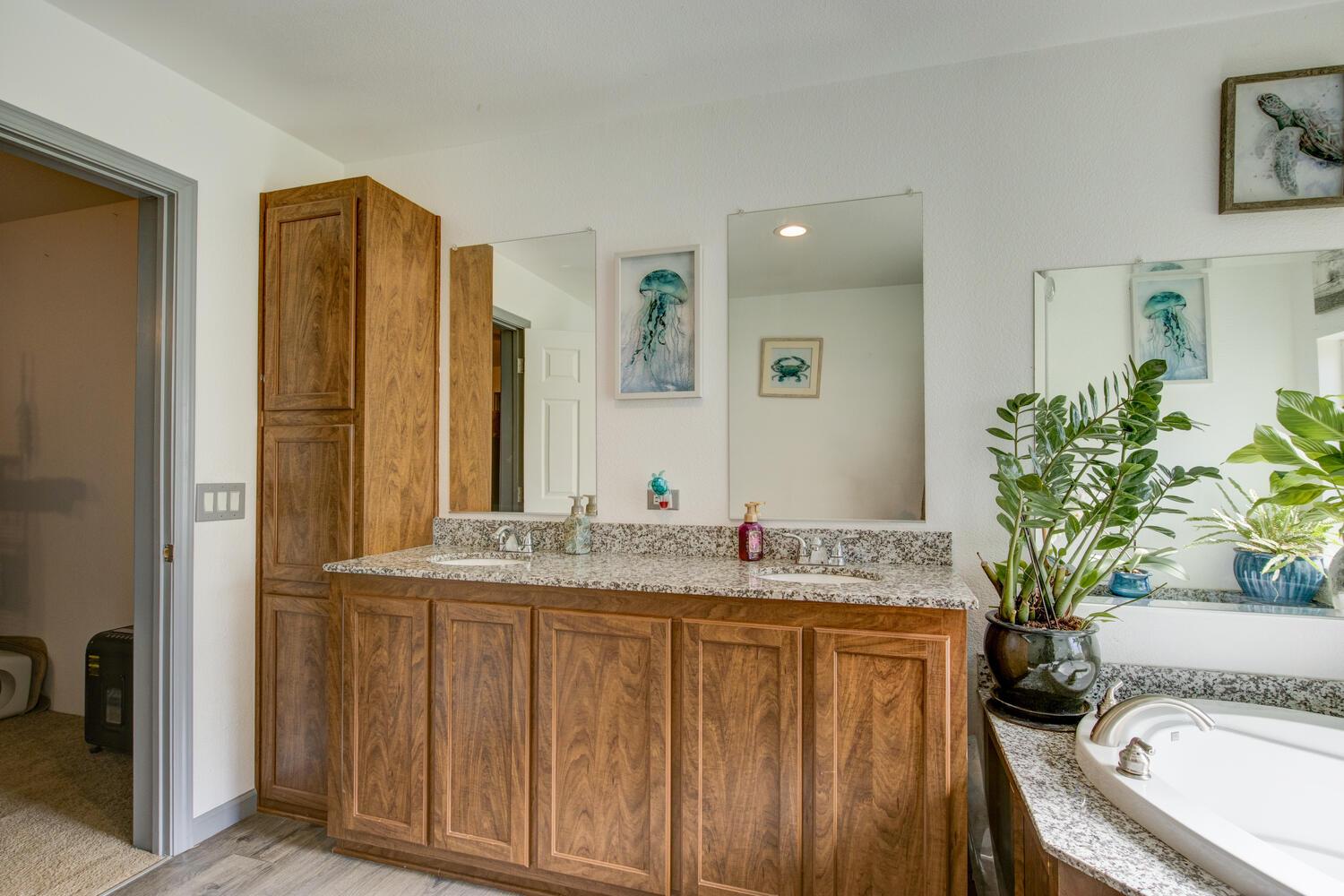 9212 Banderilla Dr, La Grange, CA 95329